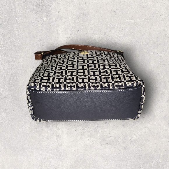 Tommy Hilfiger Jacquard Crossbody - Navy Blue - NWT - Picture 4 of 6